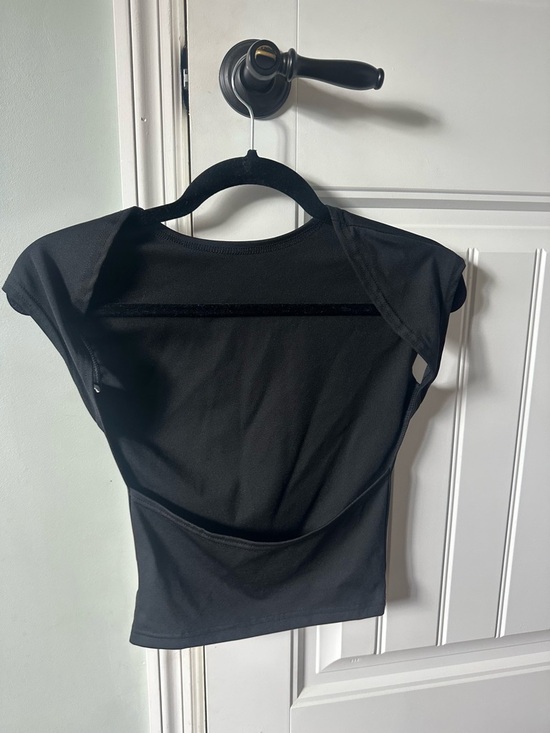 Black Open Back Crop Top | Cap Sleeve | Stretchy - Picture 2 of 2